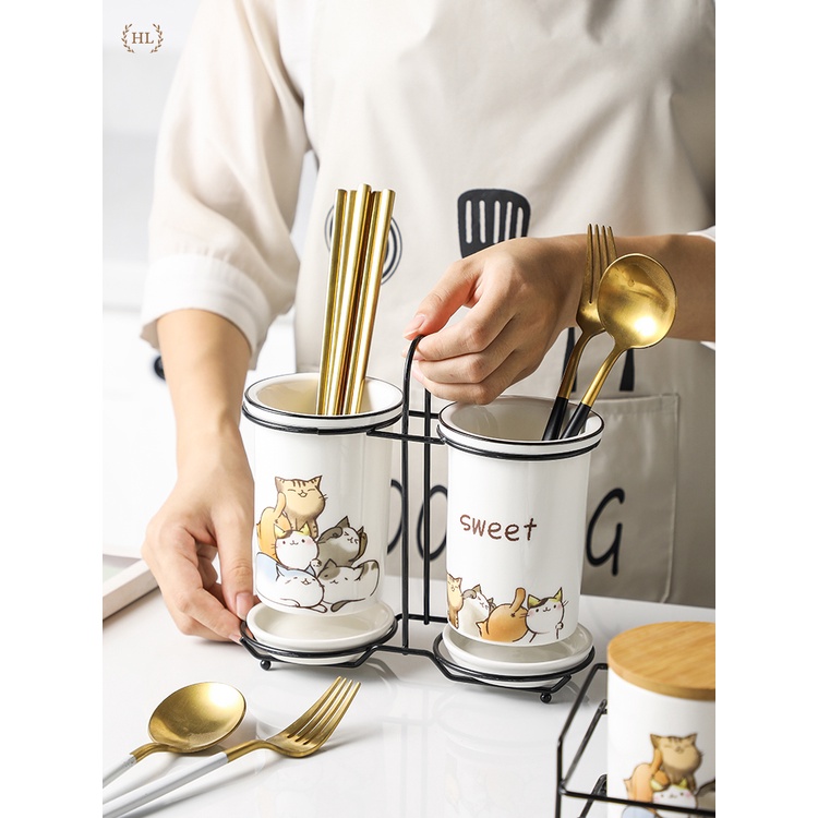 Ống cắm đũa sứ 2 cao cấp Home Cat Sweet |  ỐNG ĐỰNG ĐŨA CHẤT LIỆU SỨ KHUNG KIM LOẠI HOẠT TIẾT CHÚ MÈO 2022