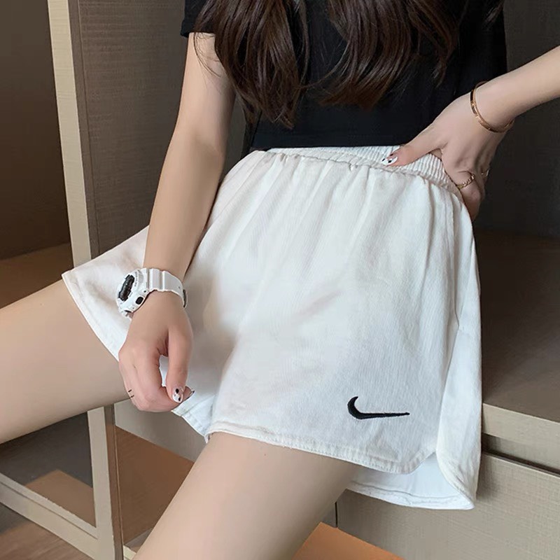 Quần short nữ trơn màu đen trắng năng động phù hợp giới trẻ chất dày co giãn shophienmai