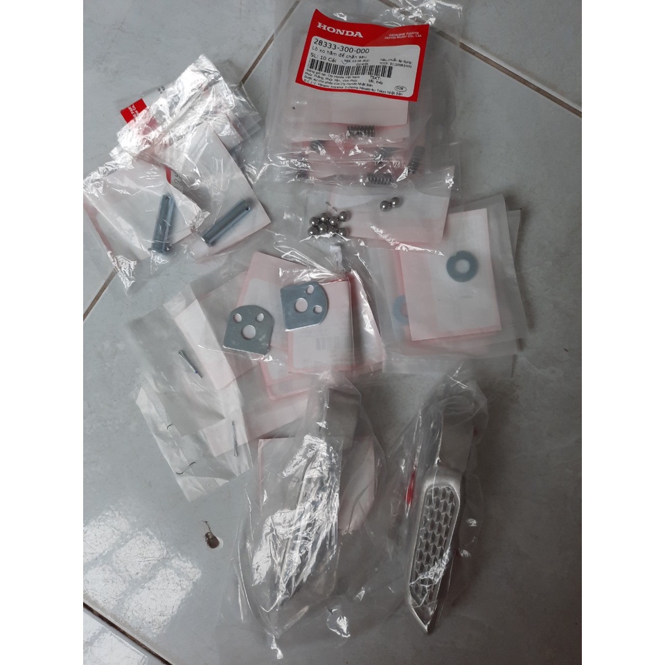 GÁC CHÂN SAU, ĐỂ CHÂN SAU VISION 2021 ZIN HÃNG