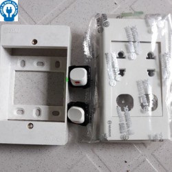 [SINO] Mặt 2 Ổ Cắm 2 Chấu + 2 Công Tắc+ đế nổi