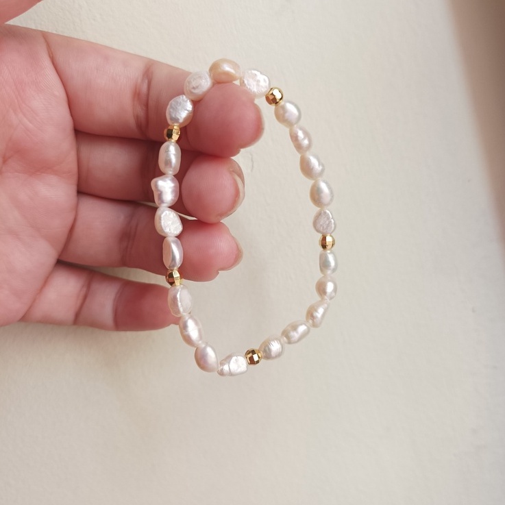 Vòng Tay Chuỗi Hạt Ngoc Trai Nước Ngọt Hạt Gạo 5x8mm