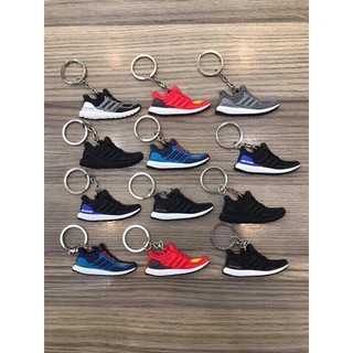 Móc khóa sneaker