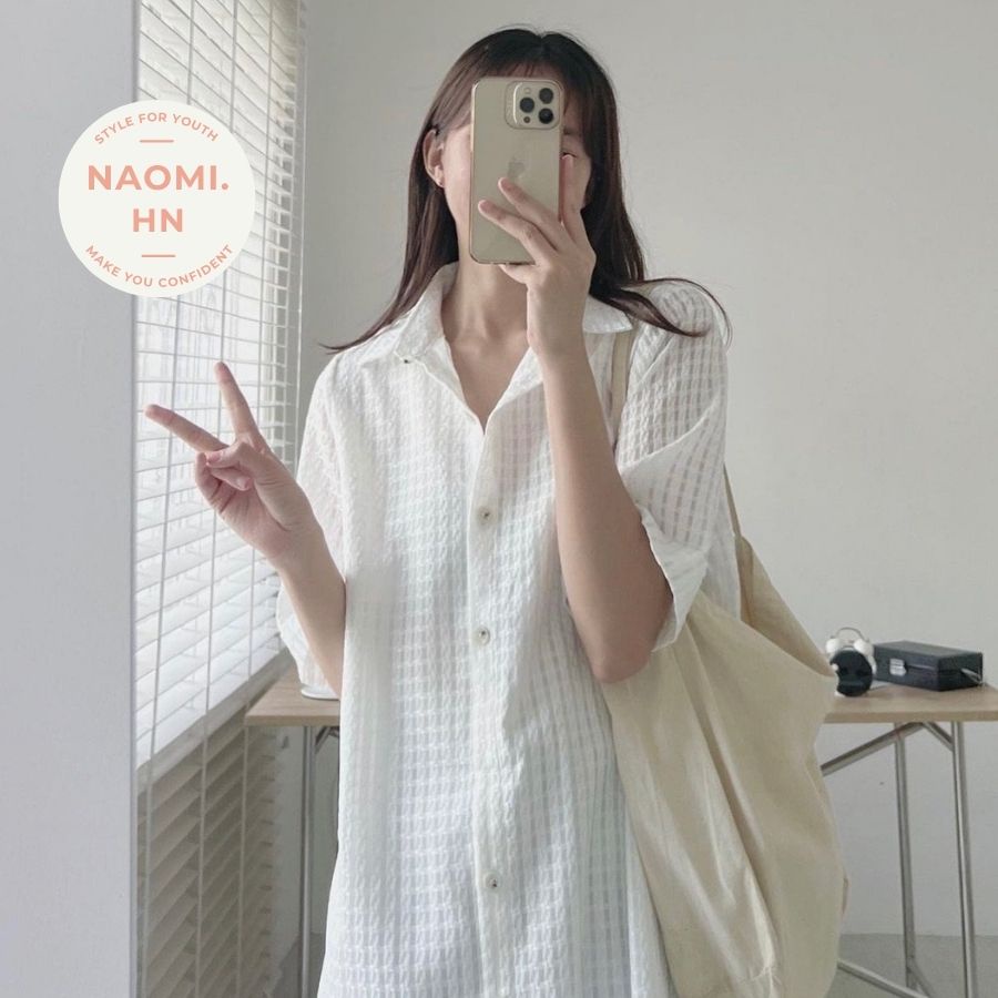 Váy sơ mi kẻ ngắn tay dáng suông form rộng chất xốp nổi mát kèm lót 2 dây. Váy sơ mi basic kẻ form rộng dáng suông ngắn