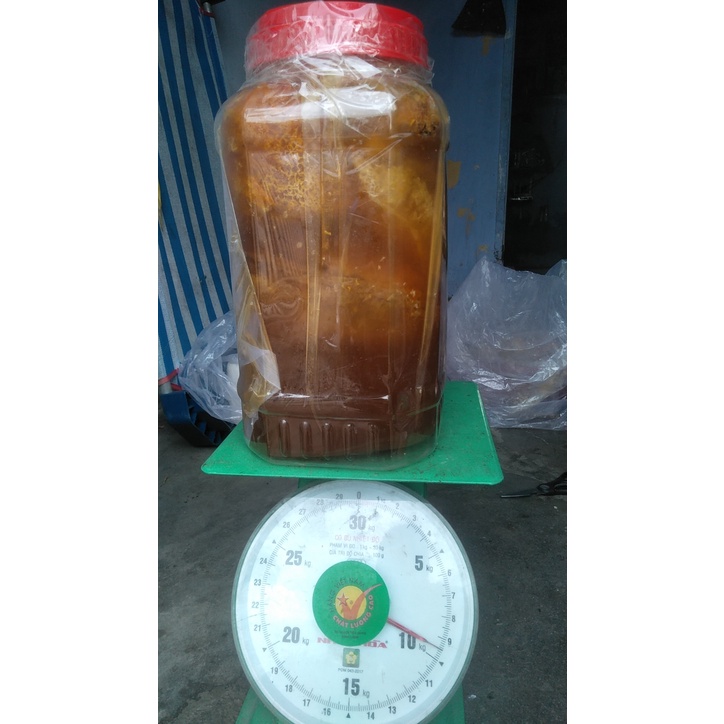 Mật ong rừng Gia Lai nguyên chất thơm ngon 1 lít