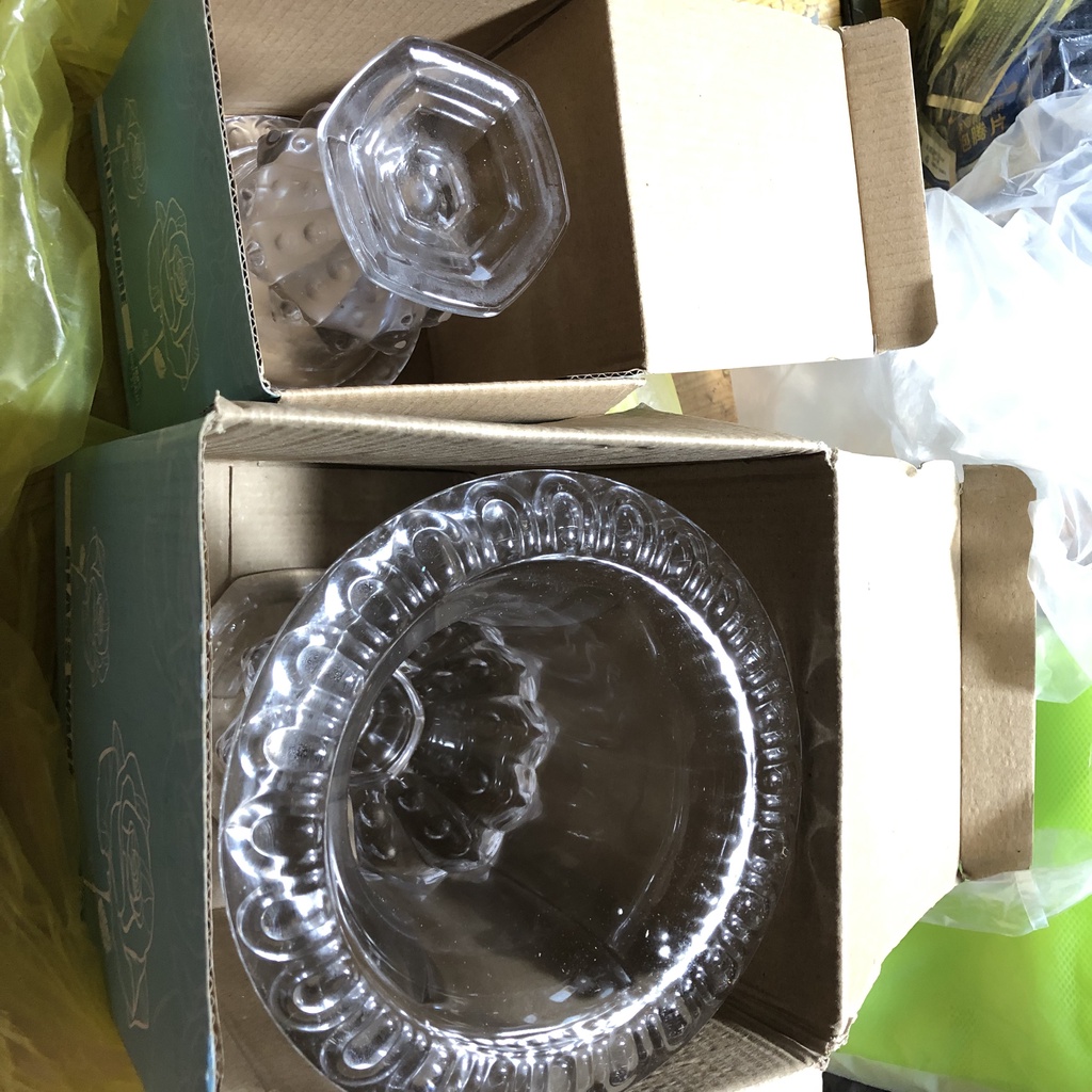 Ly thuỷ tinh đựng quả phật thủ thắp hương, ly cắm hoa độc lạ cao 15cmx rộng 9cm