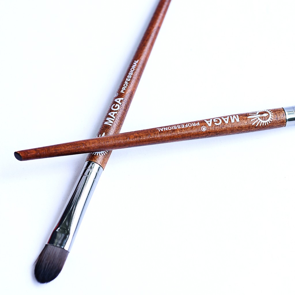 Cọ Đánh Phấn Mắt Lớn MAGA SHADER BRUSH - LARGE 09
