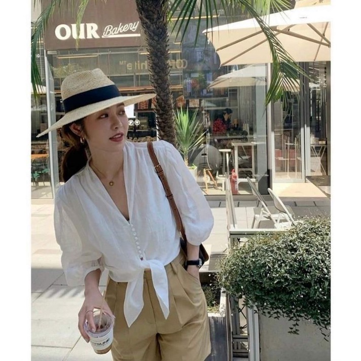 Set áo trắng nút bọc + short nude
