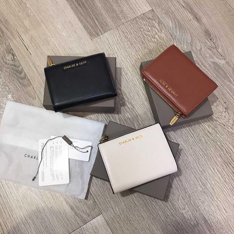 Ví cầm tay C.K cao cấp. Hàng full box , ví đựng vừa thẻ, giấy tờ