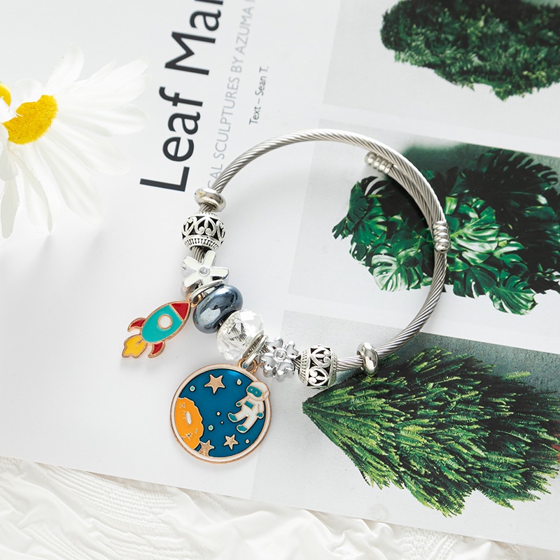 XiaoboACC Vòng Tay Chuỗi Hạt Bằng Thép Không Gỉ Hình Phi Hành Gia Thời Trang Dành Cho Nữ