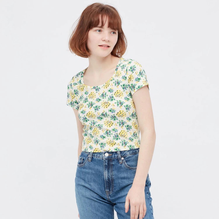 Áo thun UT dáng croptop họa tiết hoa cỏ - Uni Nhật