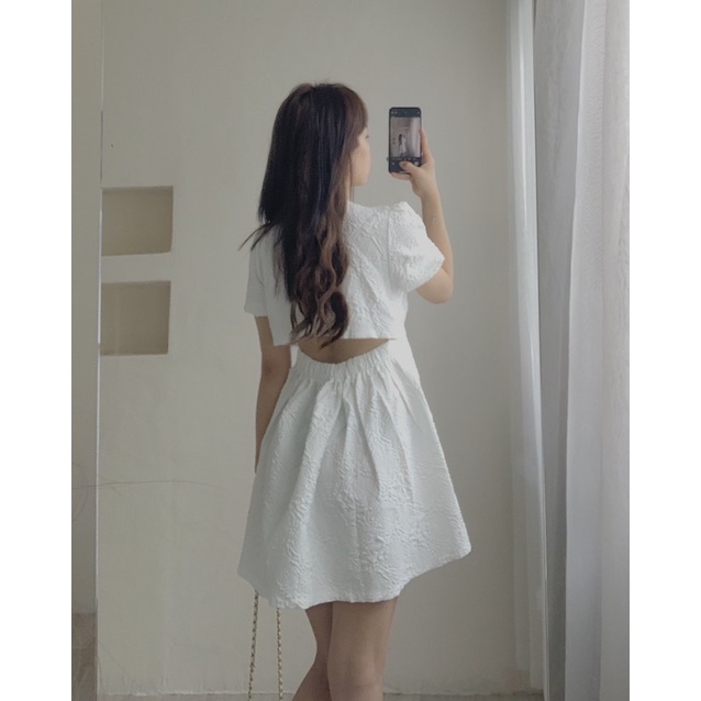 Đầm hở lưng tay ngắn cúc dọc 754