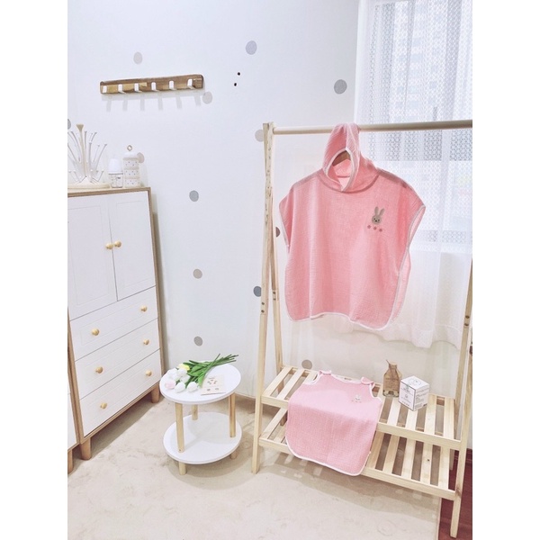 Áo choàng tắm, khăn tắm chui đầu vải xô nhăn cao cấp thêu hình monona kích thước 65* 80 cm cho bé
