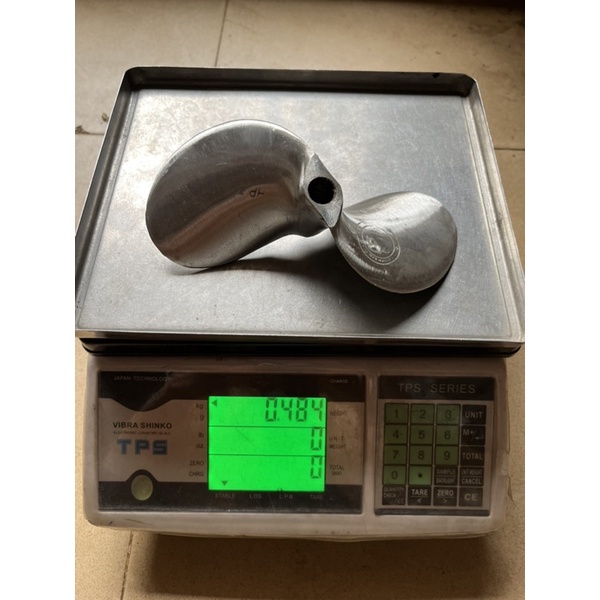 Chân vịt inox thái 9hp, 9.5hp  lỗ ren 16mm chân vịt 2 cánh inox 304