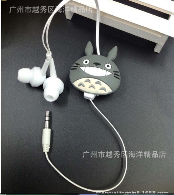 Tai nghe rút hoạt hình.