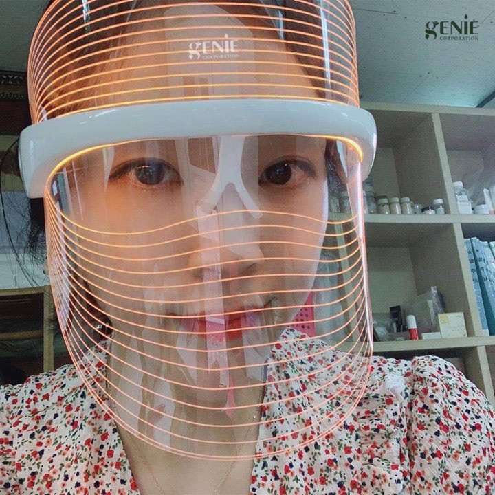 Mặt nạ ánh sáng sinh học 3 màu Genie Led Theraphy