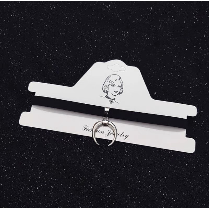 Choker vòng cổ nữ màu đen basic hình vầng trăng khuyết đơn giản cá tính
