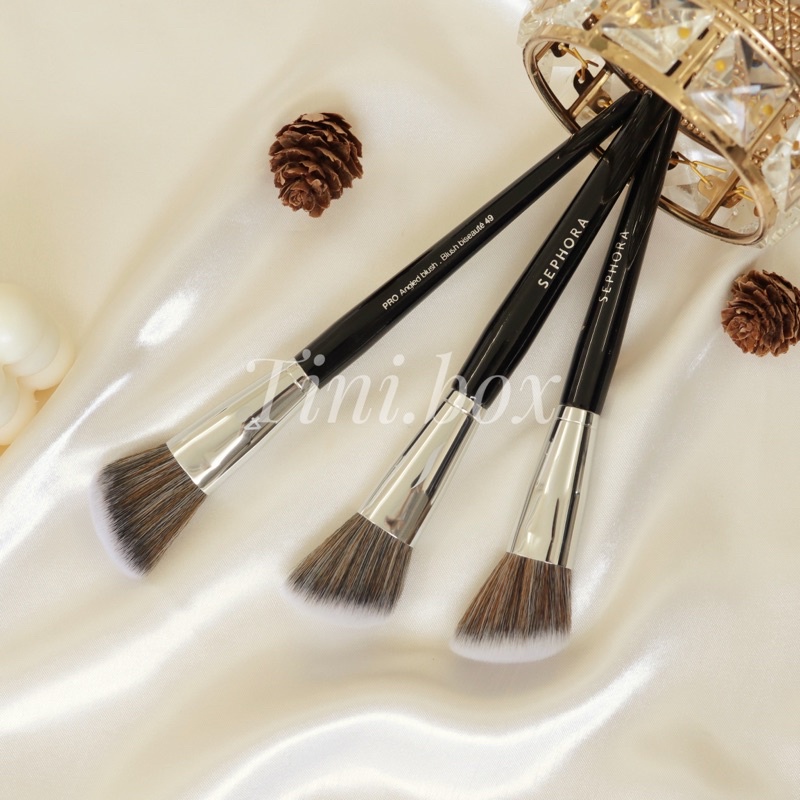 Cọ tạo khối và má hồng Sephora 49 PRO Angled Blush Brush
