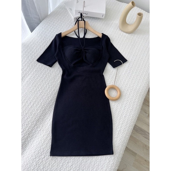 ĐẦM RÚT NGỰC CỘT DÂY YẾM CUT OUT ĐEN (TH)