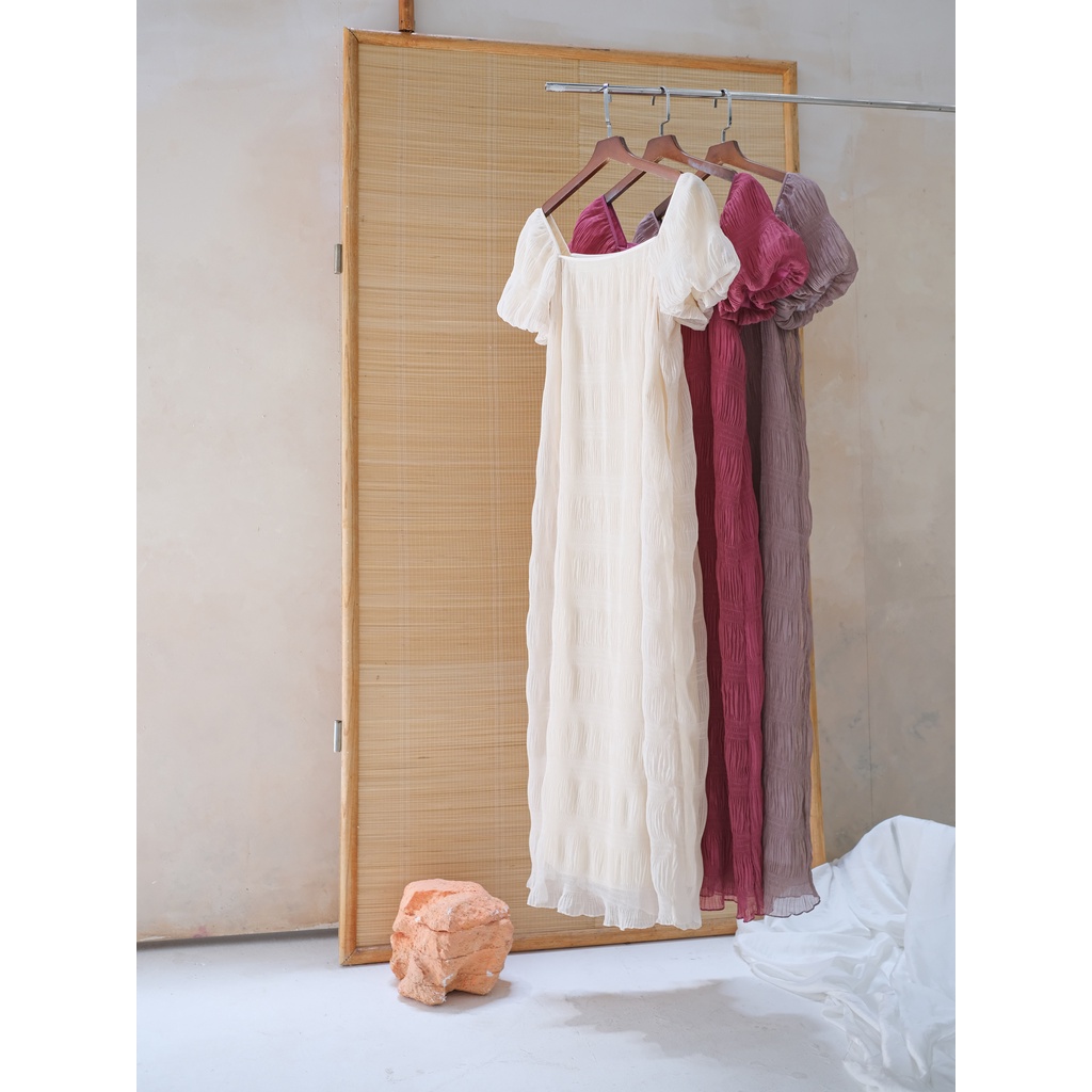 Đầm dập ly cổ vuông Mauve Lagom dress
