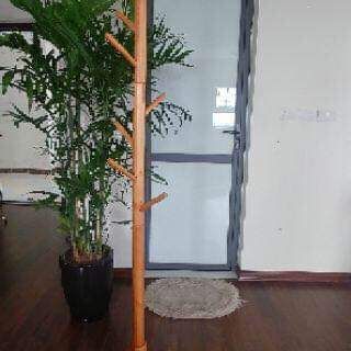 Cây treo đồ gỗ tiện dụng