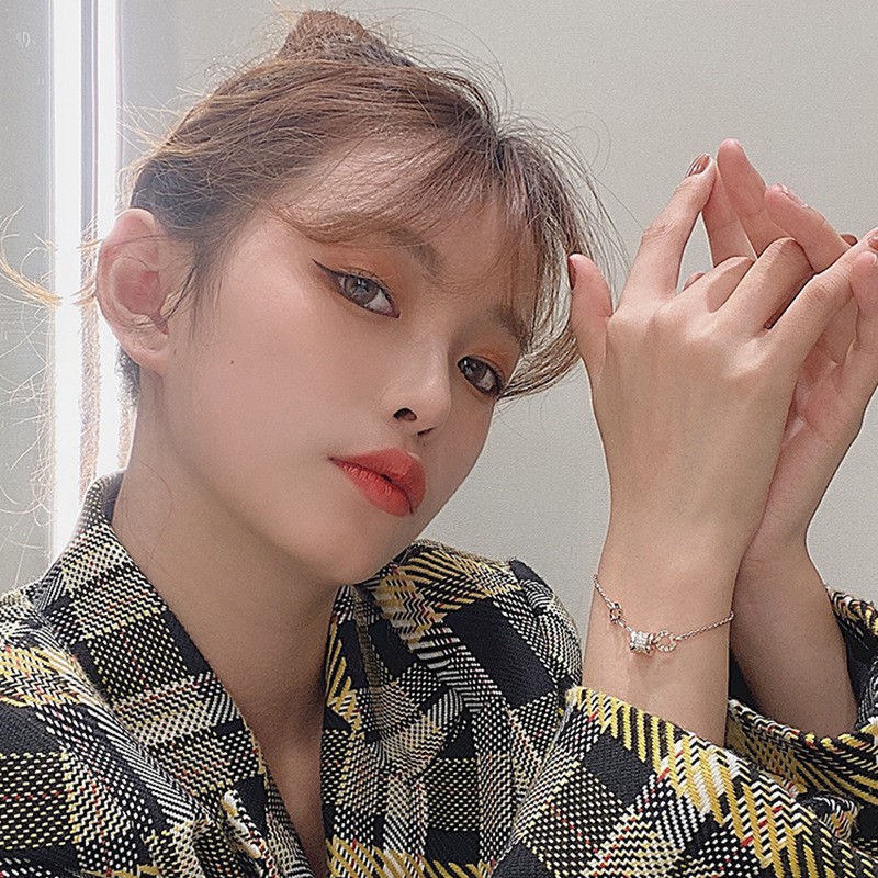 Vòng Đeo Tay Bằng Thép Titan Thiết Kế Đơn Giản Thời Trang Hàn Quốc Cho Nữ | BigBuy360 - bigbuy360.vn