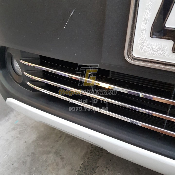 Ốp mặt Ca Lăng, Calang trên dưới dành cho xe Toyota Corolla Cross