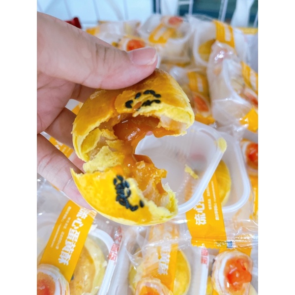1 cái BÁNH LIU TRỨNG CHẢY thơm ngon khó tả [Ảnh thật ]
