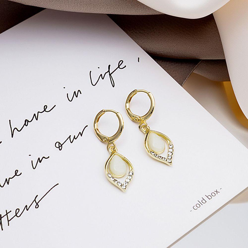 Hoa Tai Dáng Dài Đính Đá Opal Lấp Lánh Sang Trọng