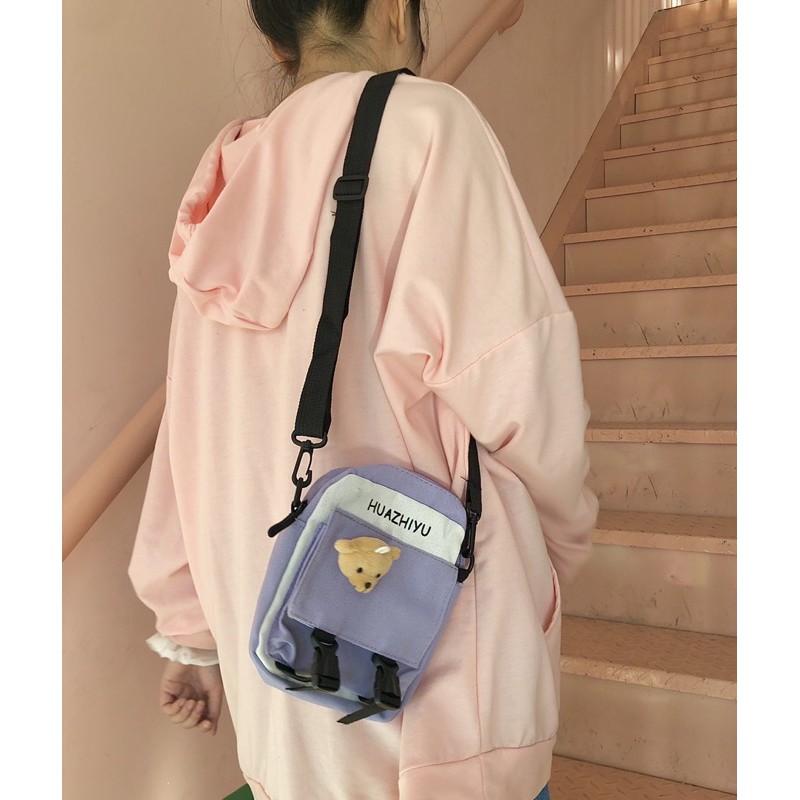 Túi đeo chéo phối màu kèm gấu bông (hình thật + có thể tháo rời)