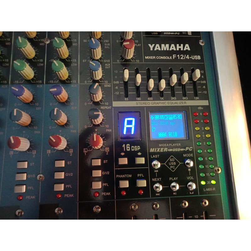 Mixer YAMAHA 12 - 4 USB cao cấp, xử lý âm thanh chuyên nghiệp