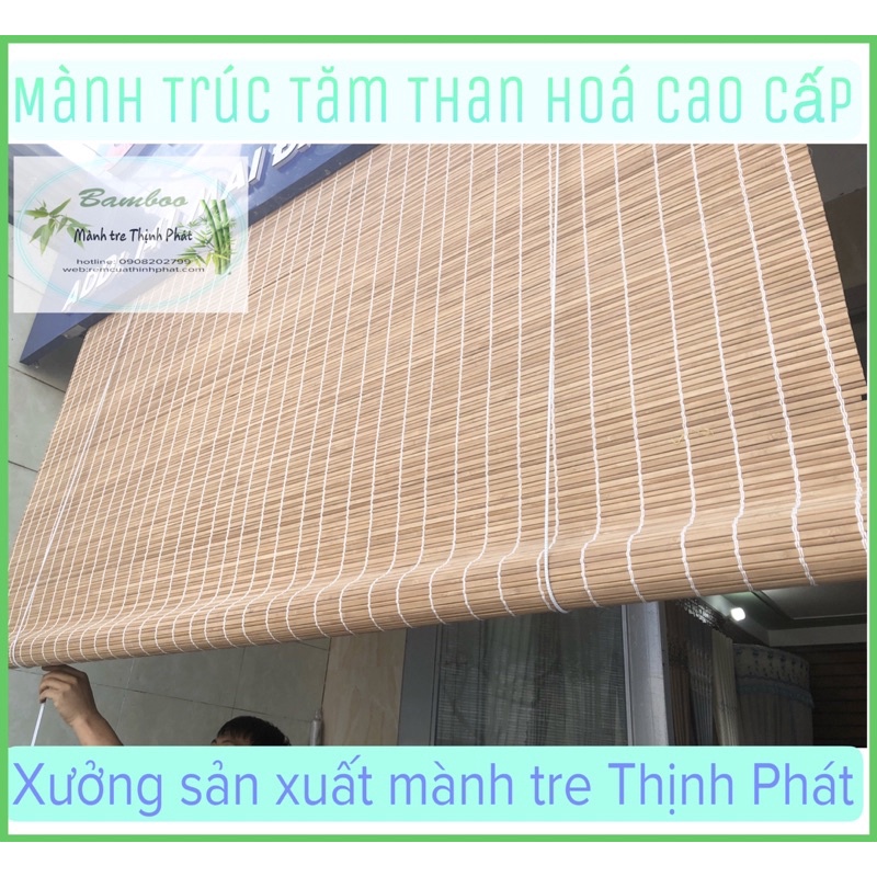 Mành tre che nắng cửa sổ trong nhà, nhà gỗ, nhà cổ, quán cafe và trang trí.