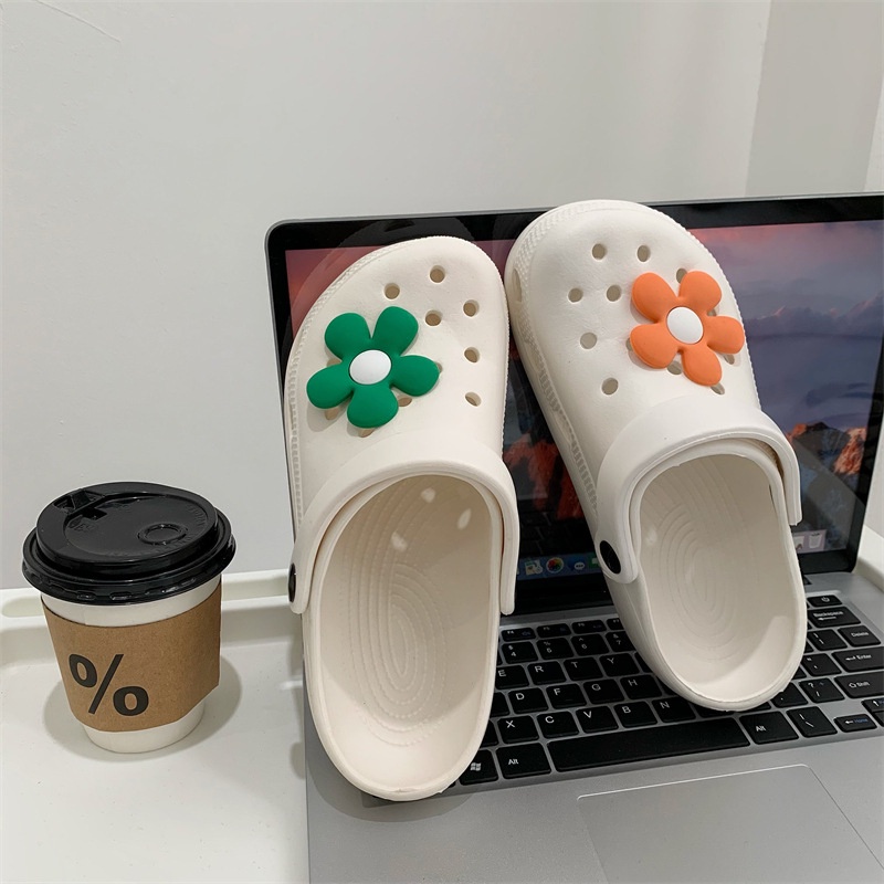 Dép Sandal Đế Dày Đục Lỗ Họa Tiết Hoa Hoạt Hình Dễ Thương Thời Trang Mùa Hè Cho Nữ
