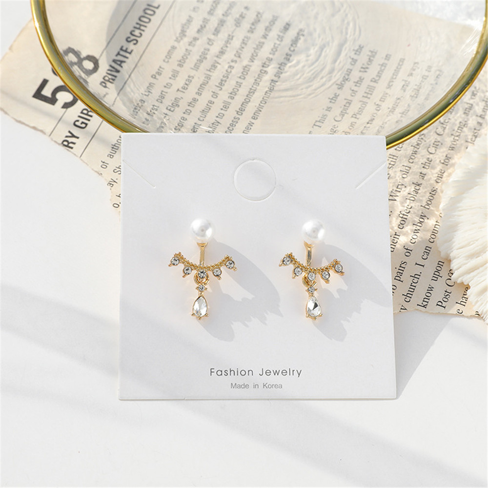 Khuyên Tai Dáng Dài Tạo Hình Độc Đáo Dành Cho Phái Nữ