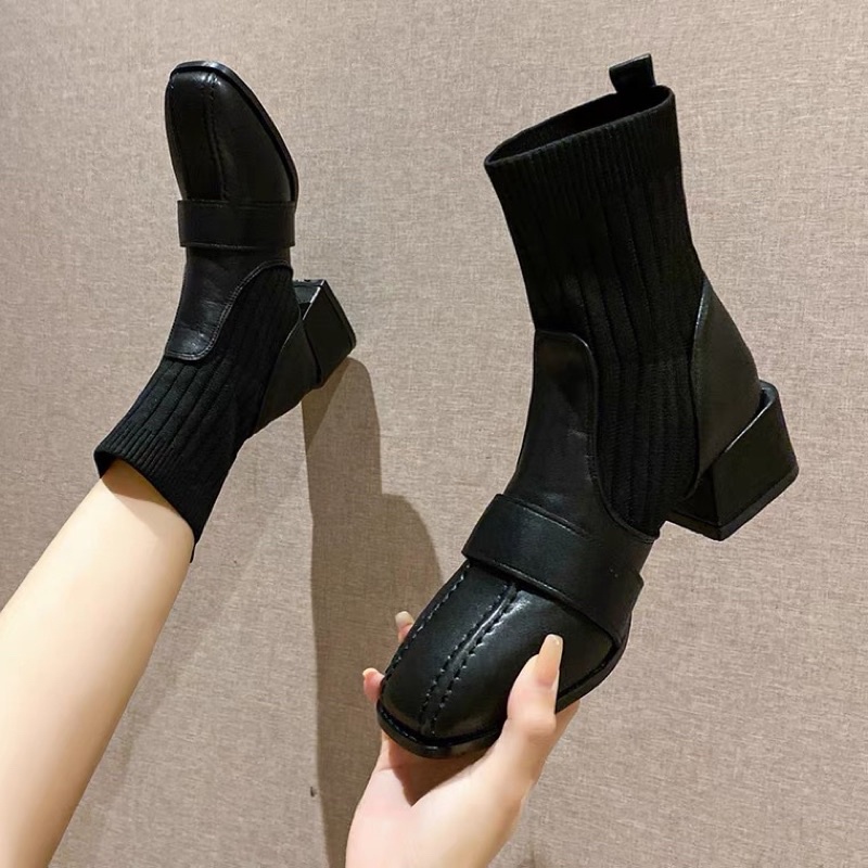 Boots cổ ngắn len giữ form hot 2021