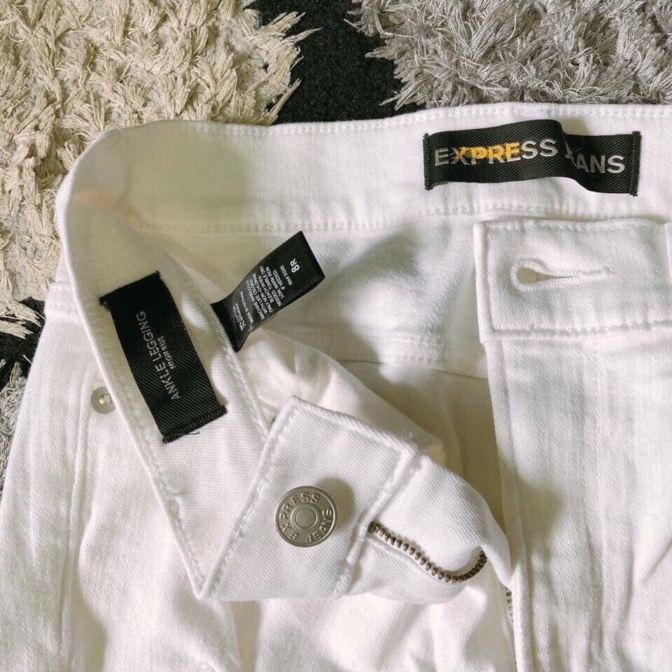 Quần Jeans Express Rách Gối - 1057