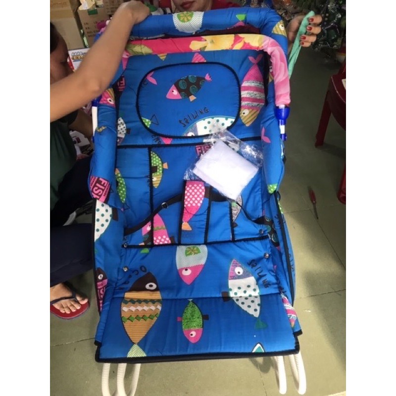 Xe 4 nhún ăn bột Hoàng Thành