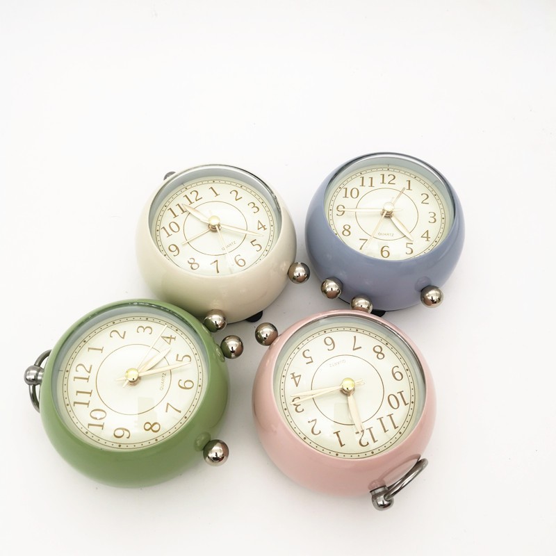 Đồng Hồ Báo Thức Để Bàn Cạnh Giường Không Gây Tiếng Ồn Màu Be Nhạt