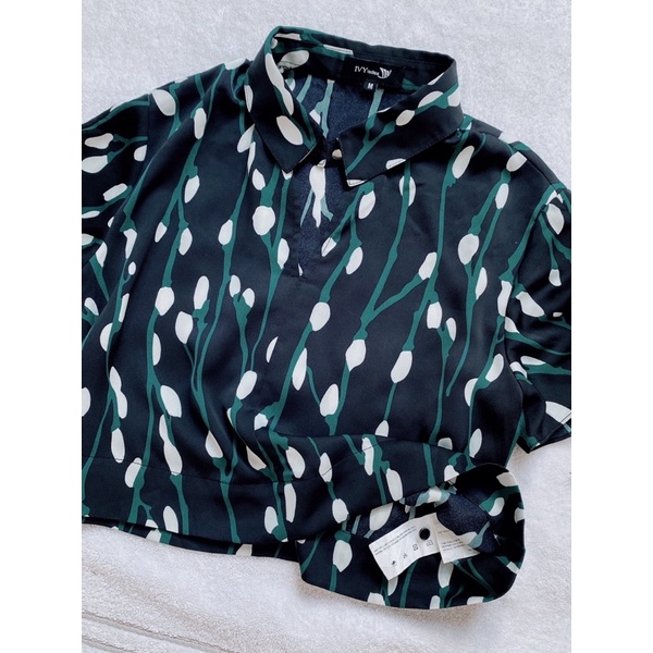 Thanh lý áo sơ mi Croptop IVY moda size M.