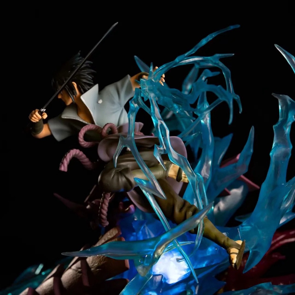 Mô hình Sasuke kết hợp Susanoo trong Naruto