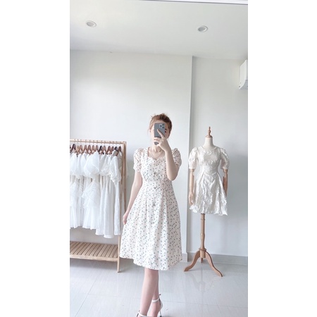 Đầm hoa nhí cổ vuông tay nhún phối cúc thiết kế cao cấp