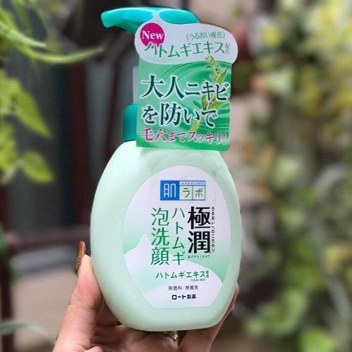 Sữa rửa mặt tạo bọt Hada Labo Gokujyun Foaming Cleanser chai vòi tiện dụng 100g