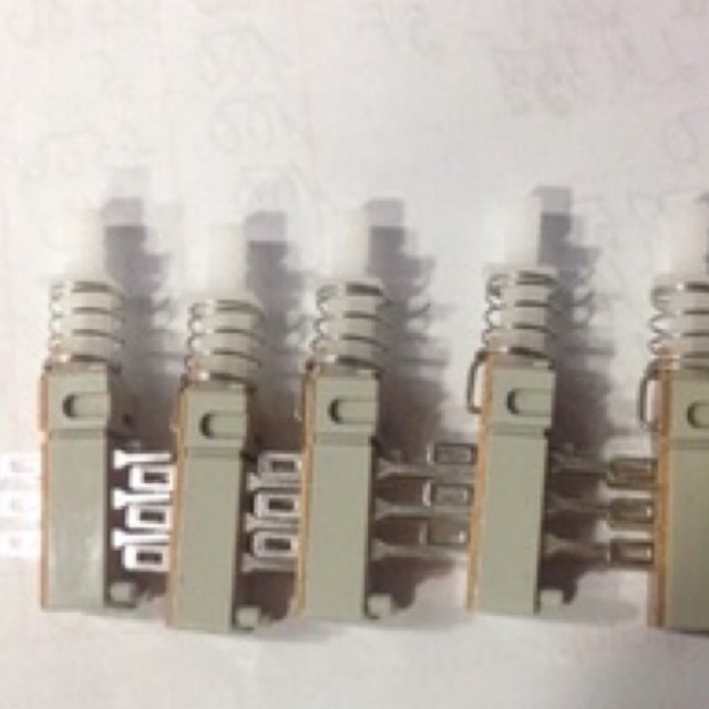 5    Công    tắc    bướm    6    chân