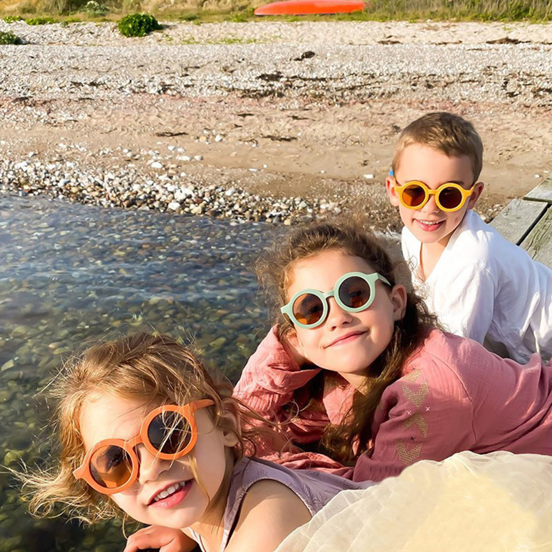 Kính Mát Gọng Tròn Chống Tia Uv400 Nhiều Màu Sắc Xinh Xắn Cho Bé Trai Và Bé Gái