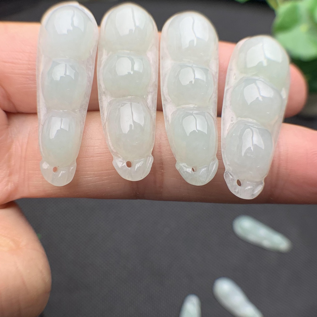 Mặt dây chuyền / Charm Hạt đậu đỗ may mắn