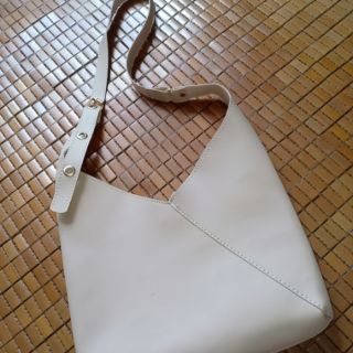 Túi tote da chữ V