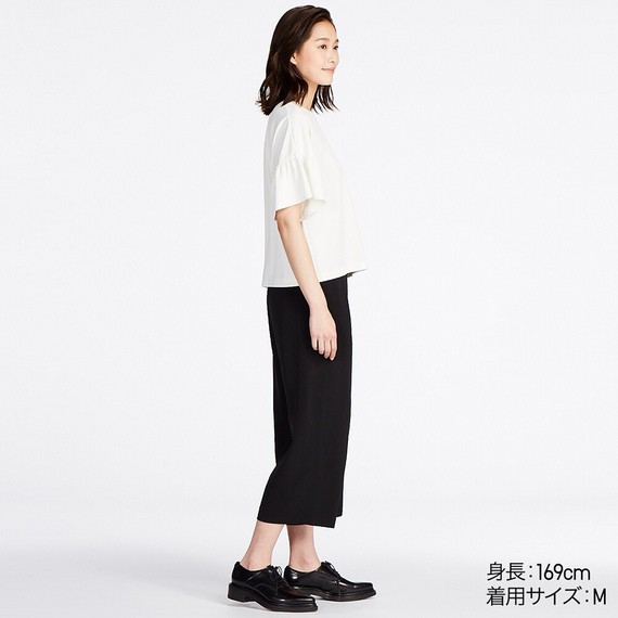 Aó kiểu Uniqlo
