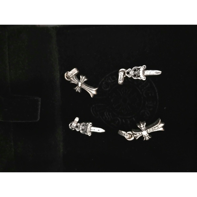 Dây chuyền bạc chrome hearts