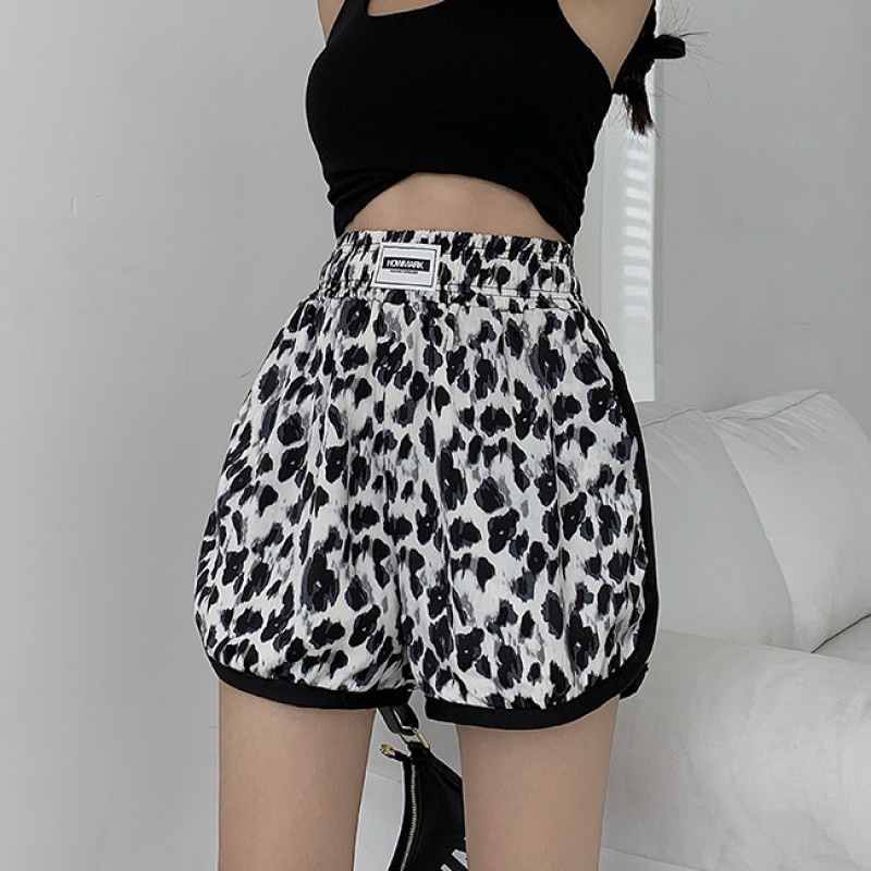 Quần Short Thể Thao Ống Rộng Bằng Lụa Mát In Họa Tiết Da Báo Thời Trang Mùa Hè Dễ Phối Đồ Dành Cho Nữ