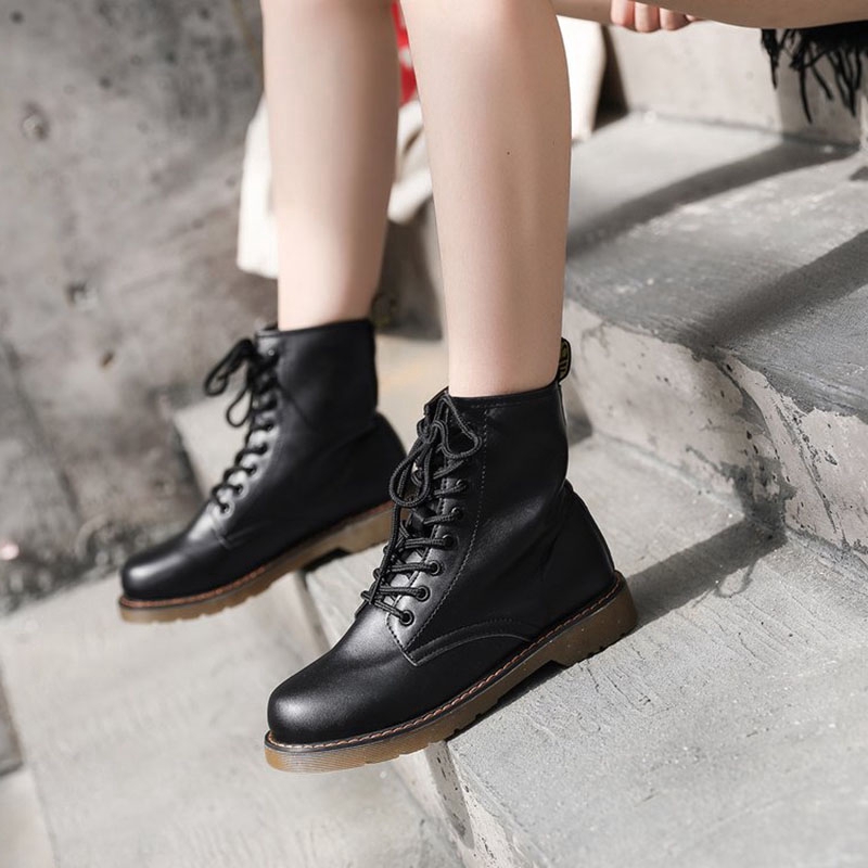 Giày bốt martin IELGY đế bằng thắt dây phong cách Anh quốc thời trang cá tính cho nữ