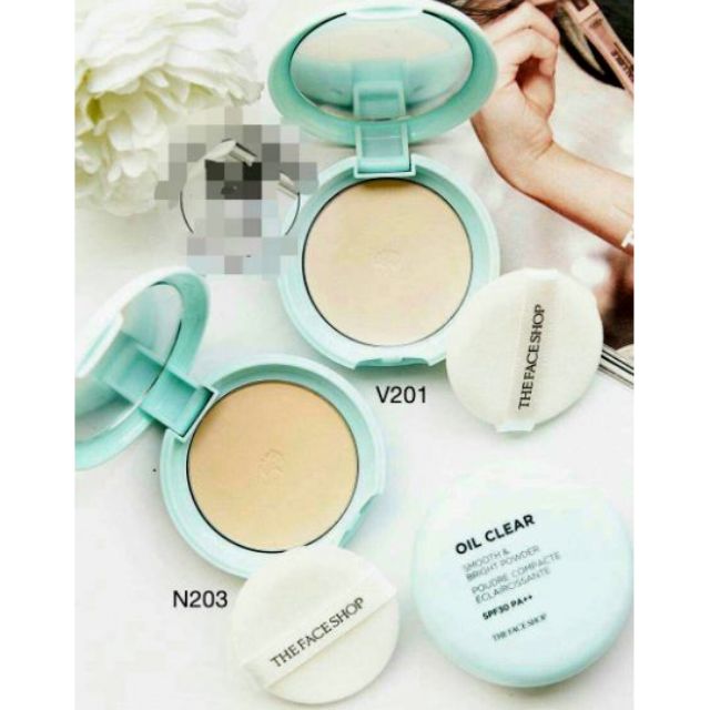 Phấn phủ chống nắng Oil Clear Smooth & Bright Pact SPF30 PA++